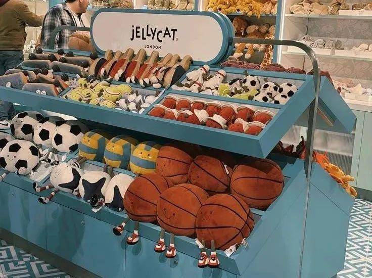 生意经:Jellycat背后的品牌共创逻辑九游会J9入口合力造化品牌洞察|情绪价值的(图16) 生意经:Jellycat背后的品牌共创逻辑九游会J9入口合力造化品牌洞察|情绪价值的(图16)