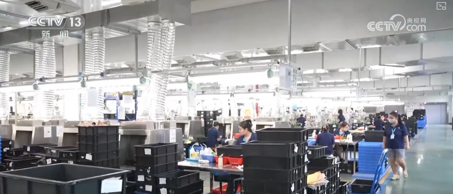 AI+国潮”打造现象级潮玩IP 传统文化走向新高度J9真人游戏第一品牌从10版到30版数智革新！“(图3)